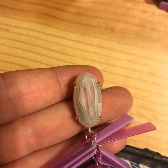 Kendra Scott justyne. SOLD - Picture 2 of 3